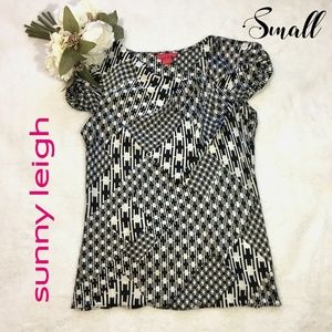 Sunny Leigh Size Small Black White Geometric Top